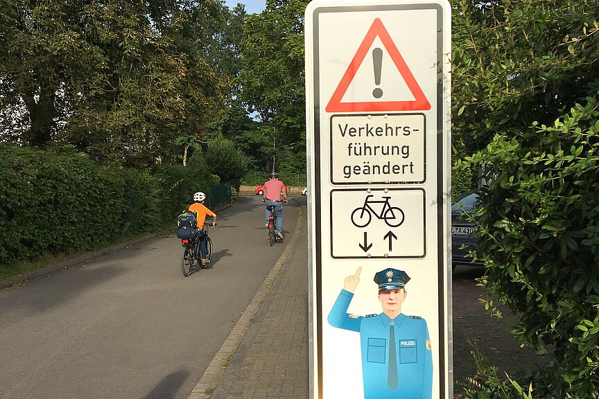 Einbahnstrassen-OEffnung-q.jpg Einbahnstrassen-Öffnung