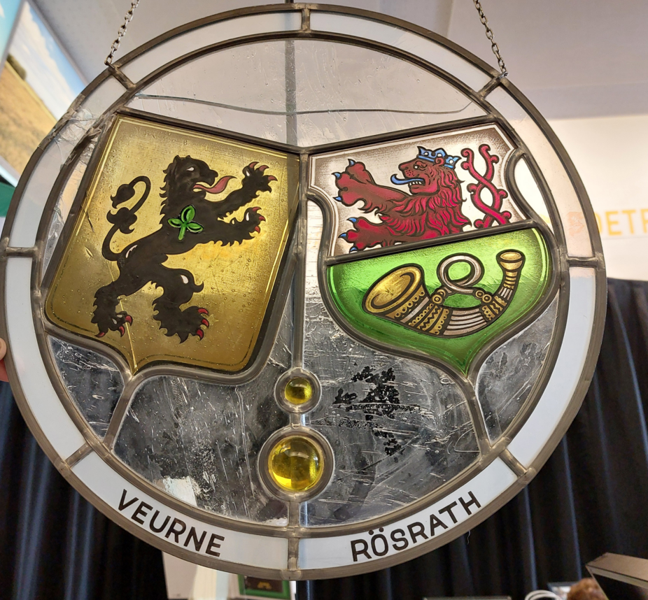Veurne-Städteverbindung-Glasmalerei.png Veurne-Städteverbindung-Glasmalerei.png