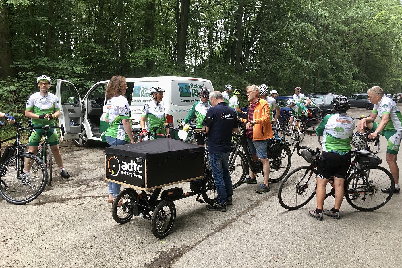 IMG_7115.jpg Das Lastenrad war bei einigen heiß begehrt