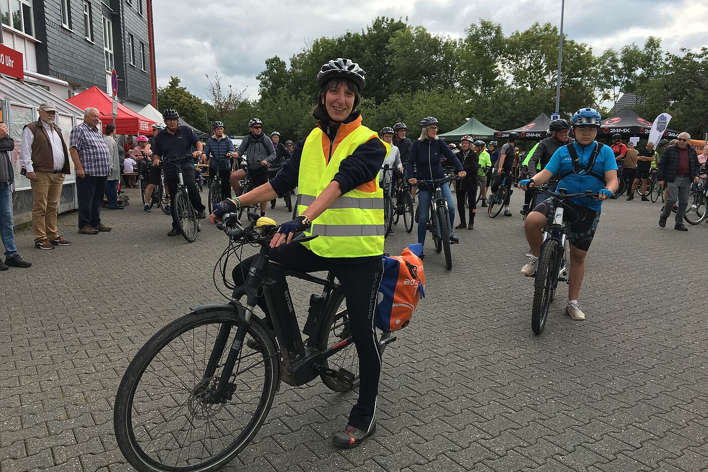 TourGuide Sabine auf der Startlinie