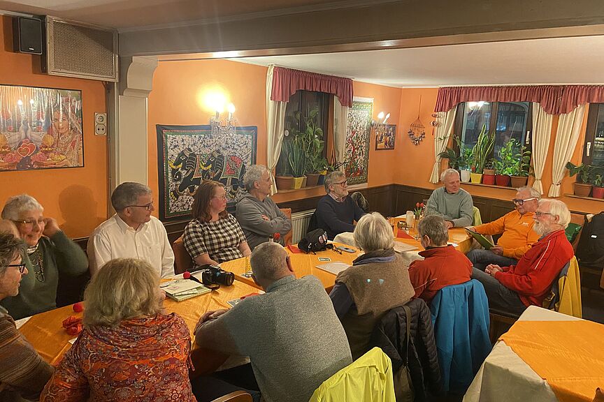 IMG_5293.JPG Verabschiedung des Ortsgruppensprechers Eike und seiner rau im Taj e India