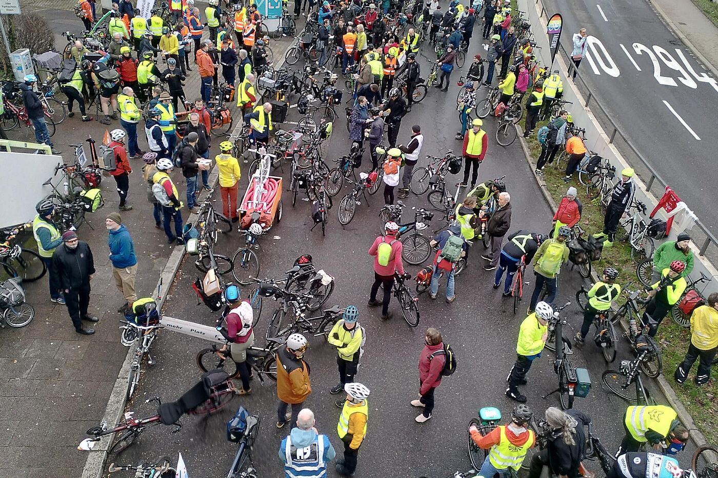 Viele Radfahrer kamen, eher eine traurige Stimmung