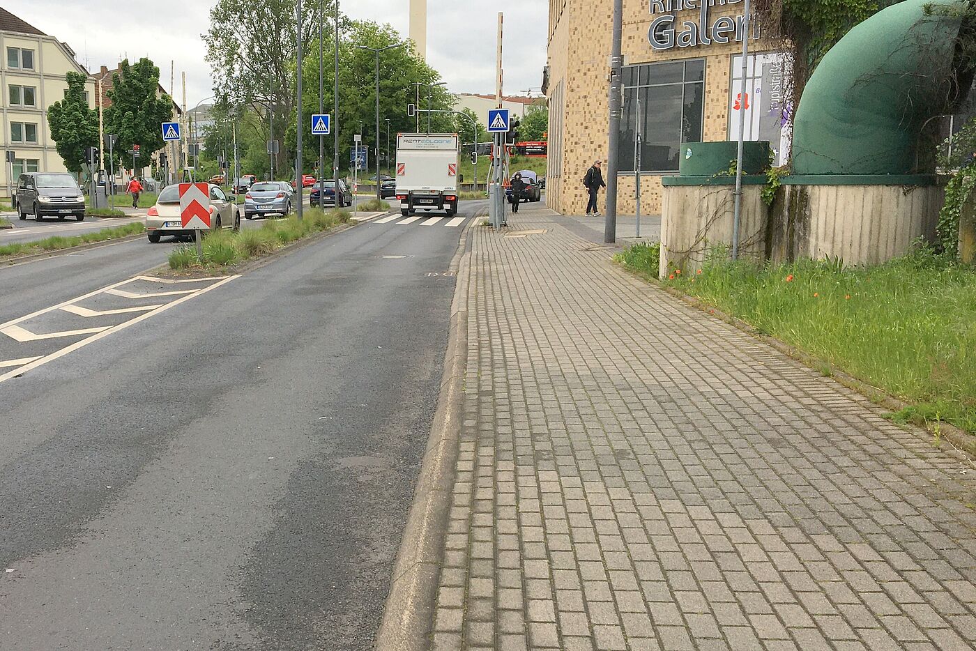 Diese Spur führt zur Stationsstraße/Busbahnhof