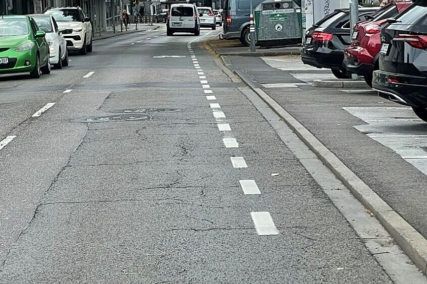 Bild3 Falsch markierter Sicherheitstrennstreifen