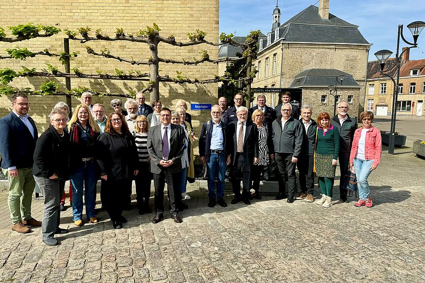 Deutsche_Delegation_1_.jpg Deutsche_Delegation_1_.jpg